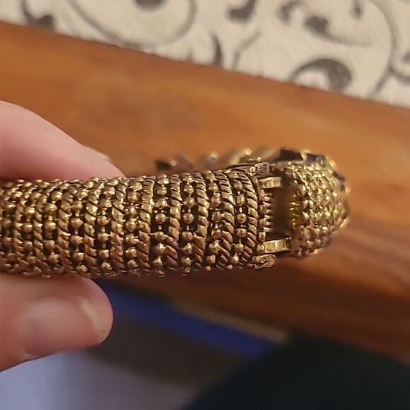 Elegant Gold and Multicolor Bangle Bracelet - Picture 6 of 8